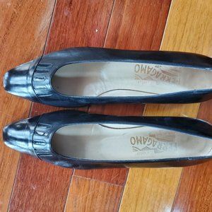 Ferragamo Black Leather Pumps